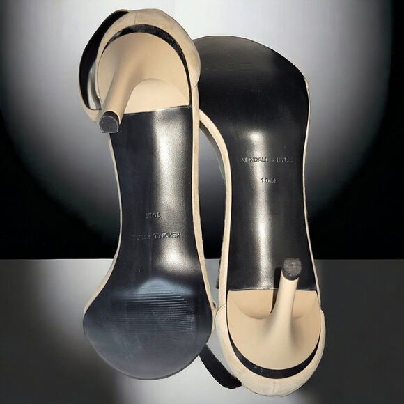 Kendall & Kylie beige suede Madelyn high heels sandals - Picture 7 of 8